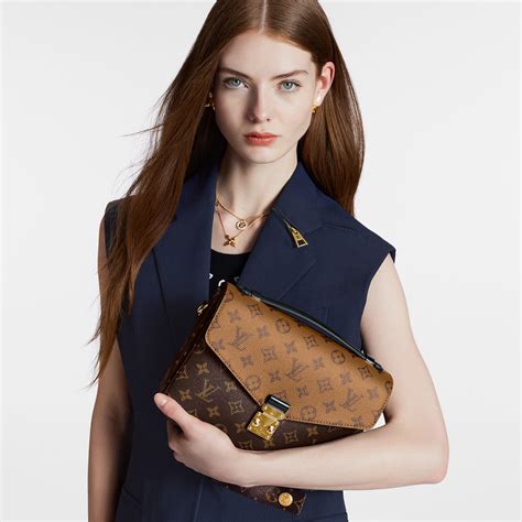 m44876 louis vuitton|Louis Vuitton pochette monogram.